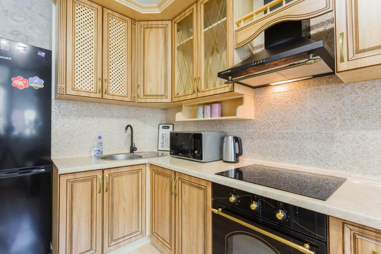 Business Class Apartment At Lomonosova Kiev Luaran gambar